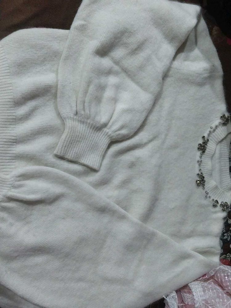 Elegant White Knit Sweater