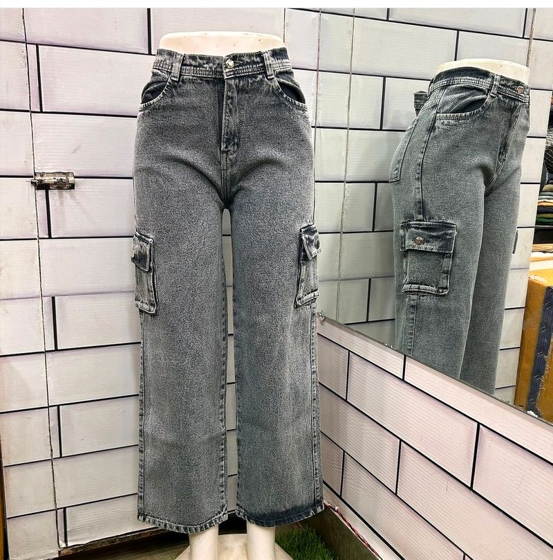 Stylish Cargo Jeans 👖