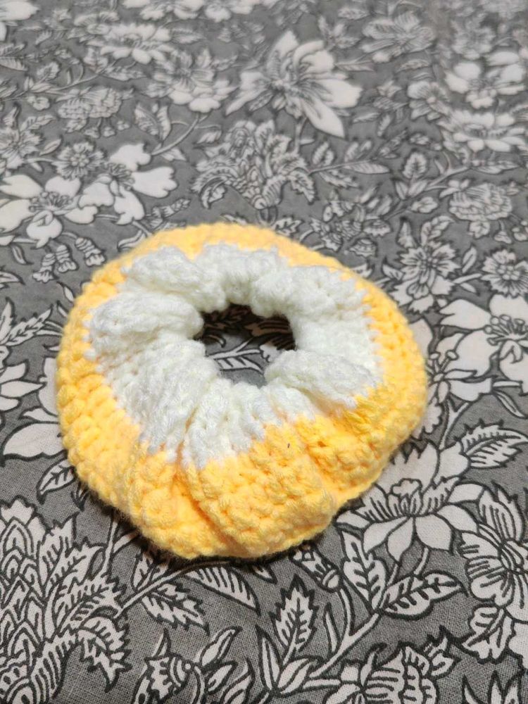Yellow &amp; White Scrunchie