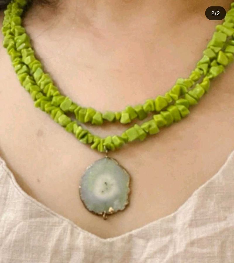 Green Stone Chip Necklace