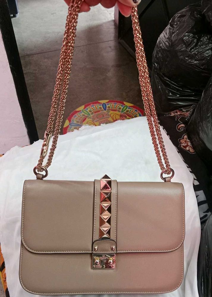 VALENTINO GARAVANI Elegant Shoulder Bag