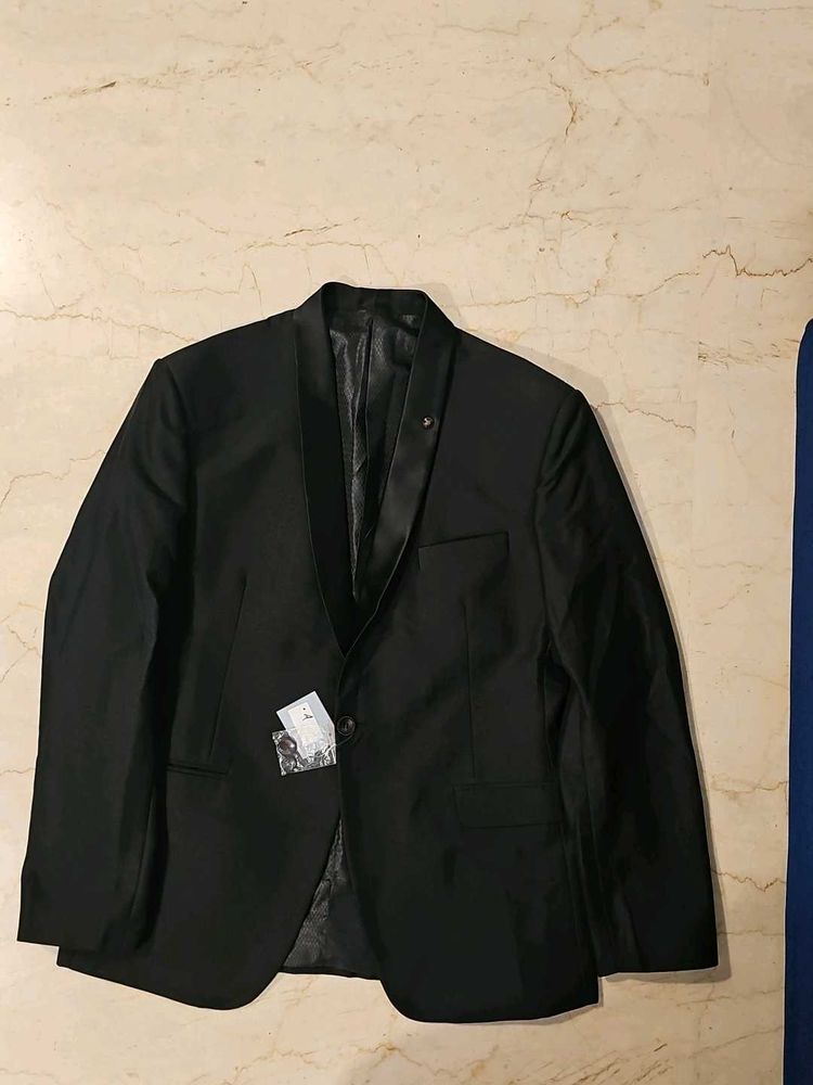 Stylish Black Suit Blazer