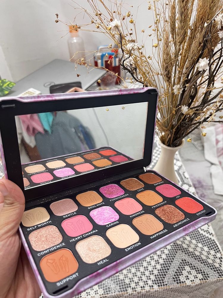 Makeup Revolution Forever Flawless Eyeshadow
