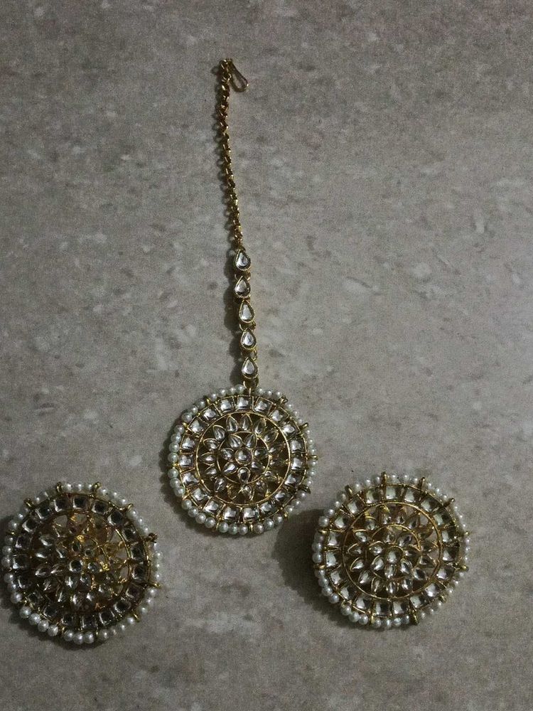 Elite Chunky Earing And Maangtika