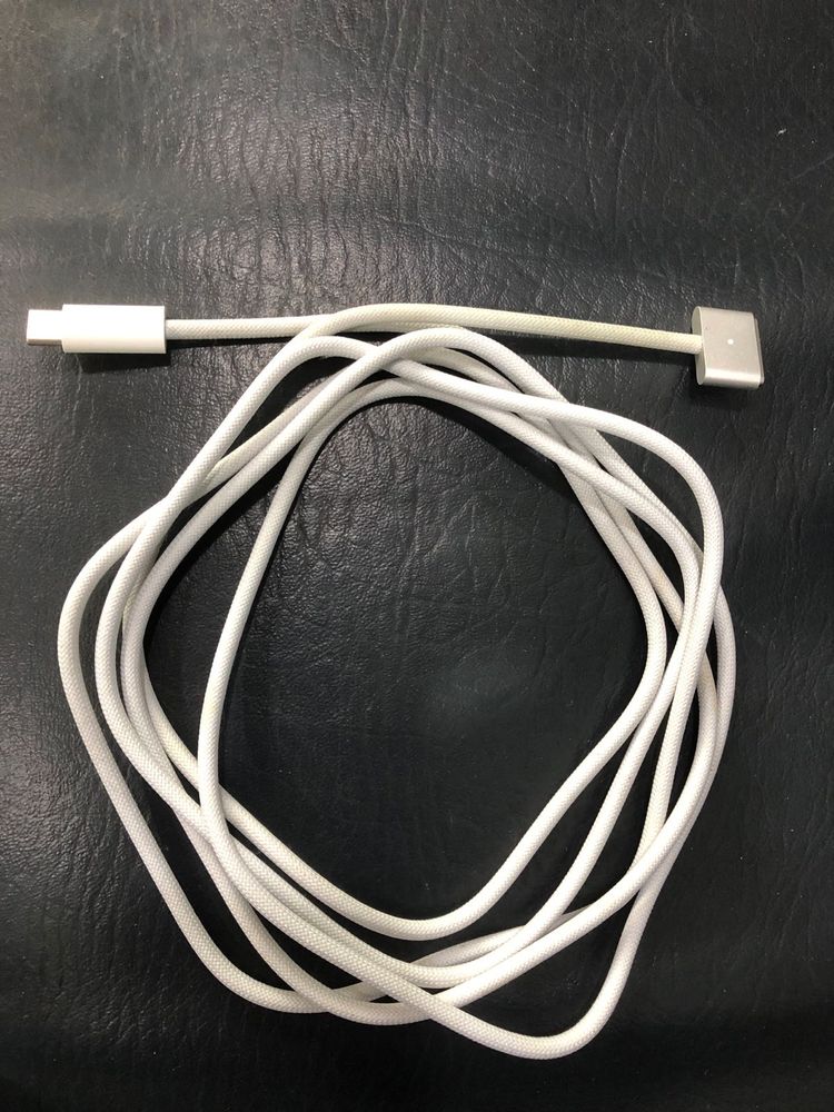 Apple MagSafe Lightning To Type-C Charging Cable