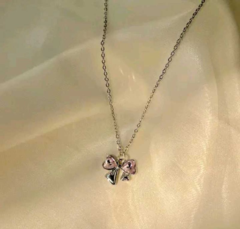 Cute Bow Pendant Necklace