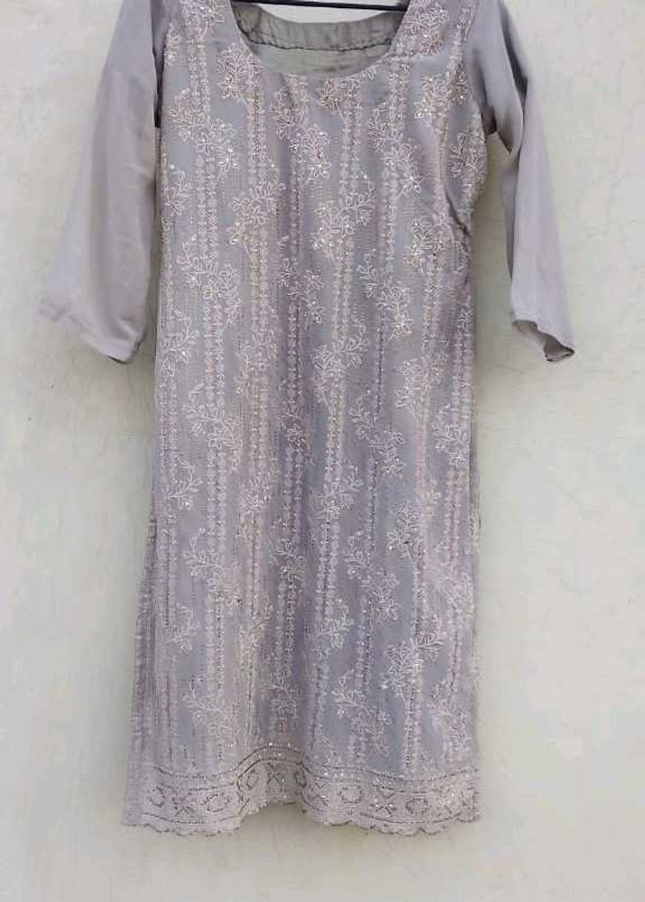 Elegant Embroidered Kurti
