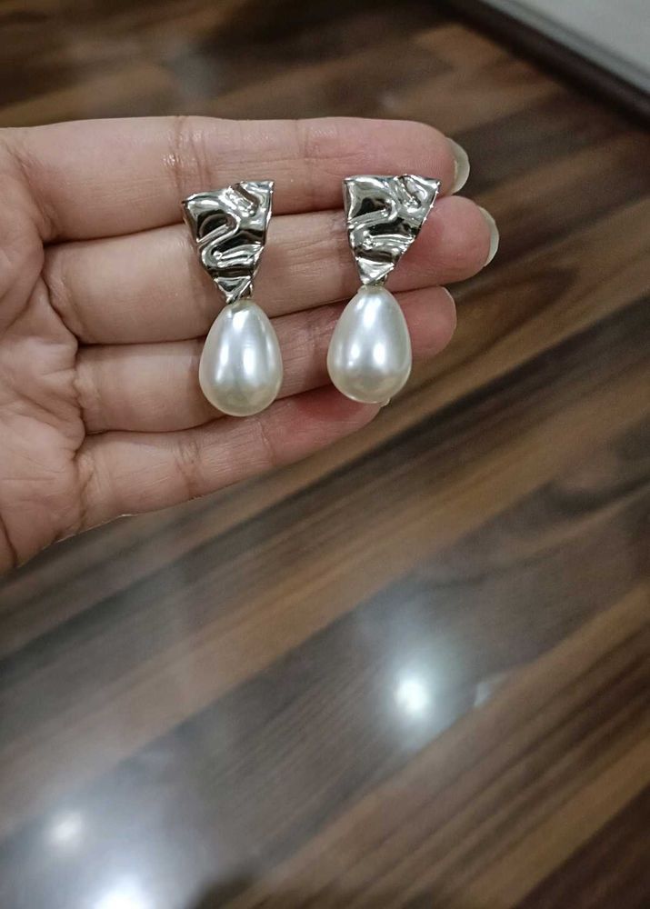 Pearl Drop Earrings