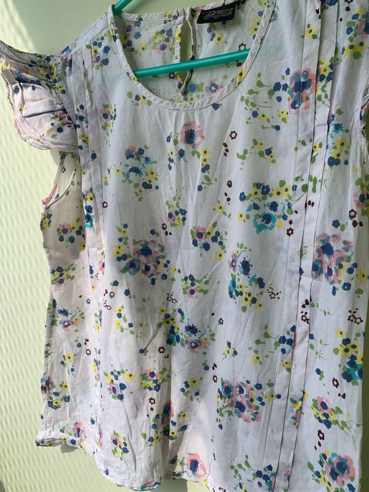 Floral Ruffle Sleeve Top