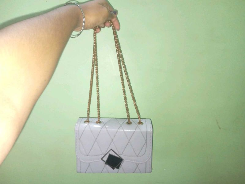 Chic Chain Shoulder Bag