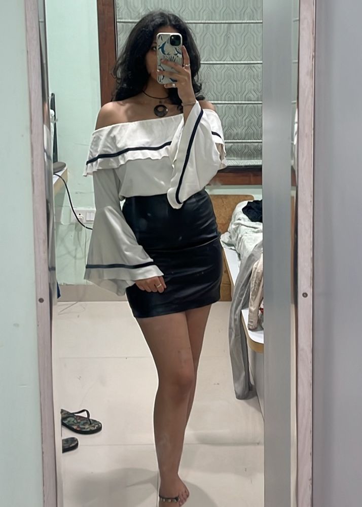 Off Shoulder Flared Sleaves Top