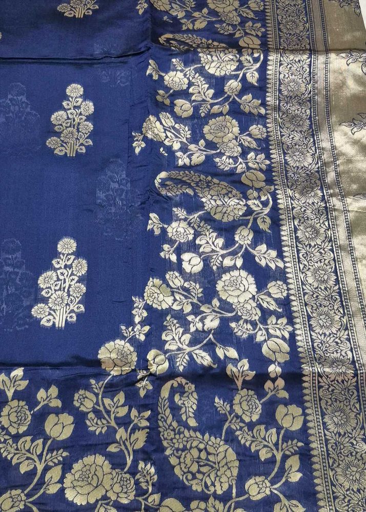 Elegant Blue saree with blouse piece