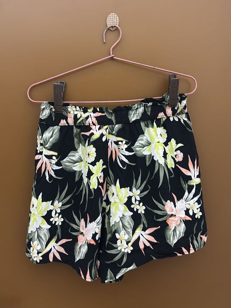 H&amp;M Floral Shorts