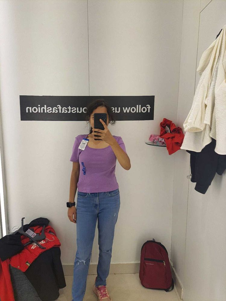 YOUSTA FITTED CROP TOP