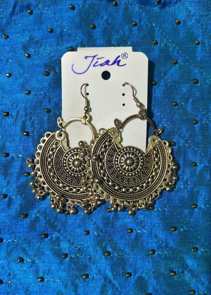 Black Metal Sliver Earring