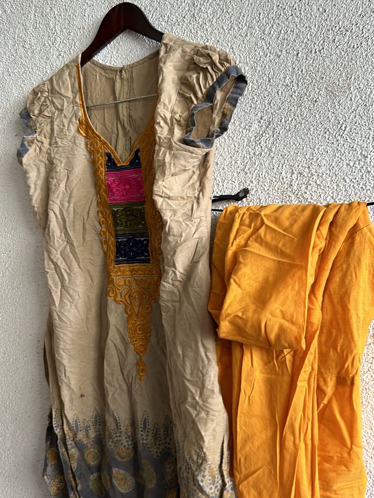 Grand Sale- Beautiful Kurta Set