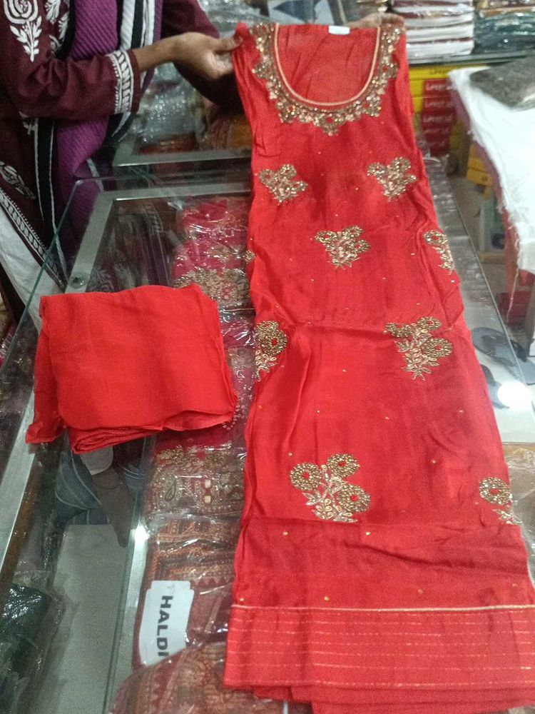Red &amp; Gold Embroidered Salwar Kameez Suit