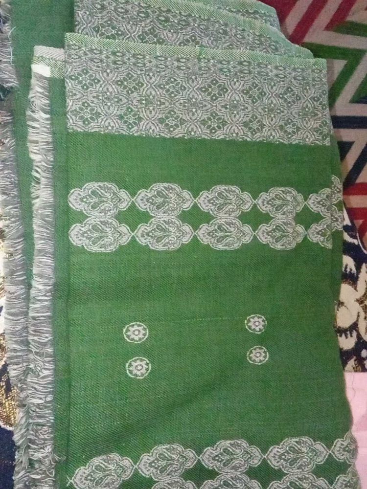 Green Patterned Throw Blanket