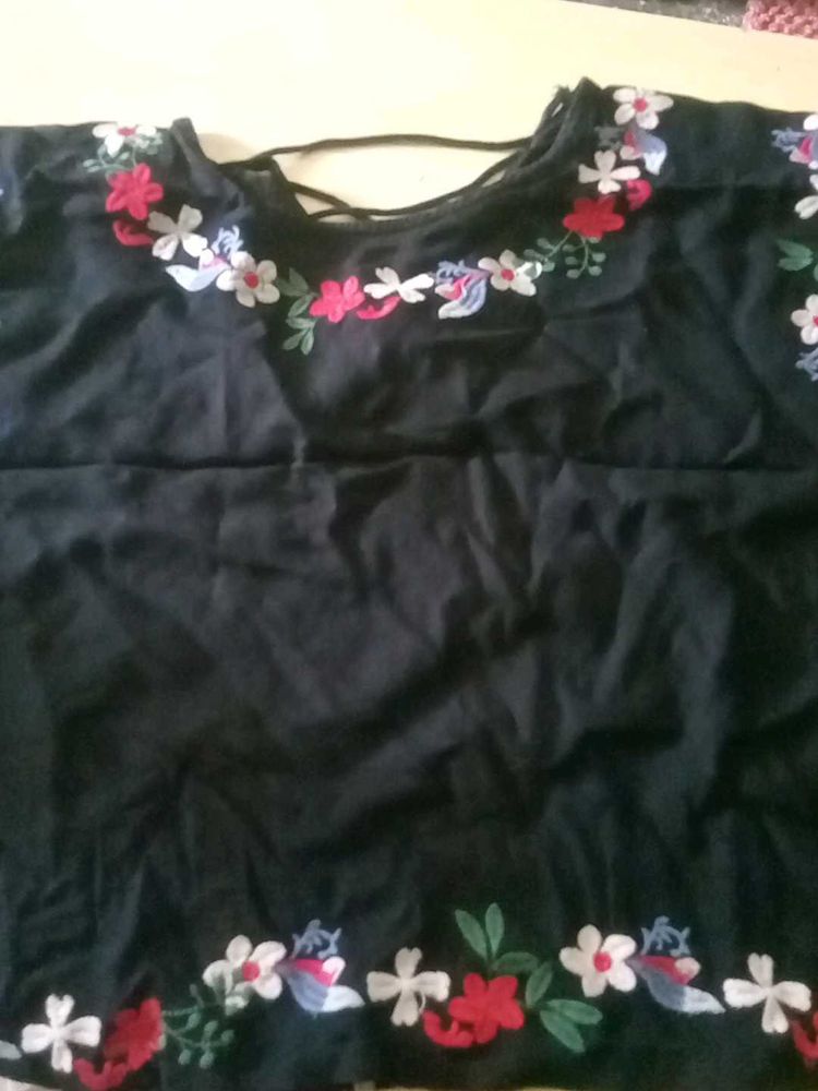 Embroidered ToP Almost Good In Condition