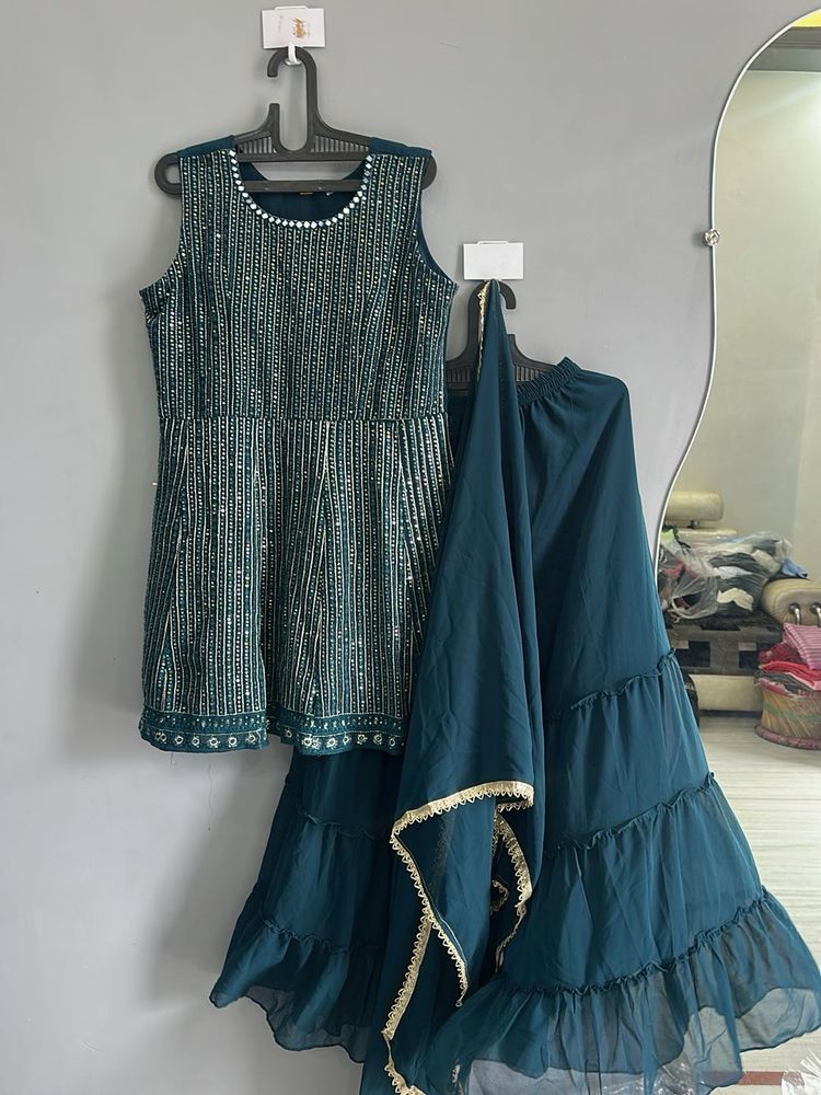 Teal Embellished Kurta Set (XL)