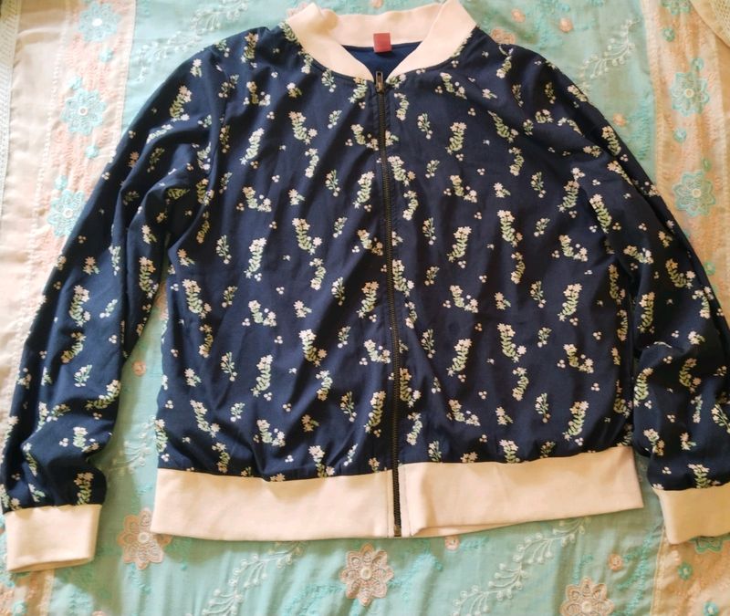 Nuevos Damas Brand ...Here Its Written Xl But L ,M Can Wear It Easily.. I Never used this Product.