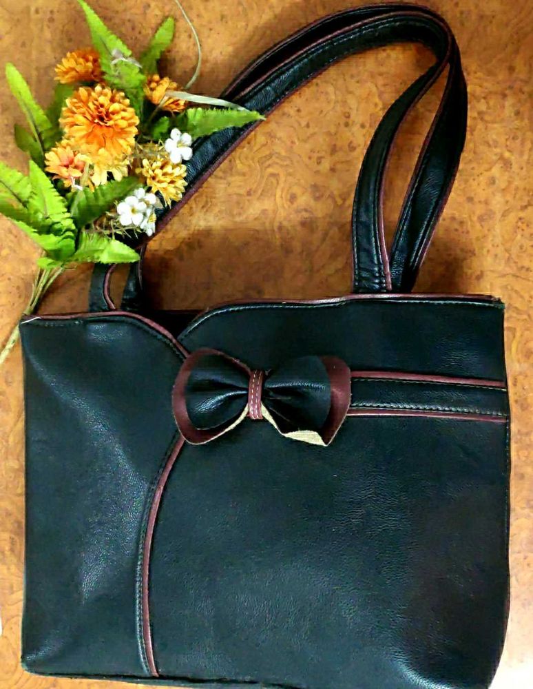 Cute Bow Accent Fostelo Handbag