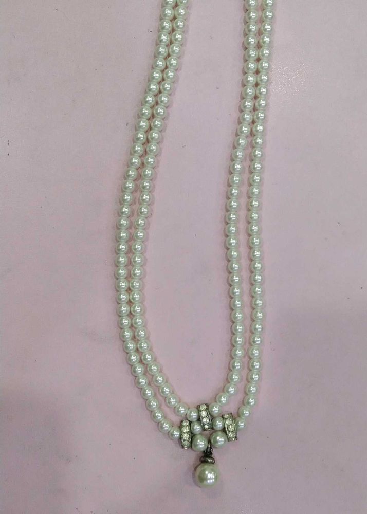 White Pearl Necklace
