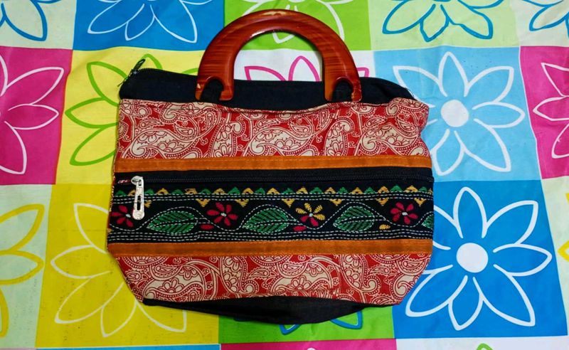 Handbag with Wooden Handle