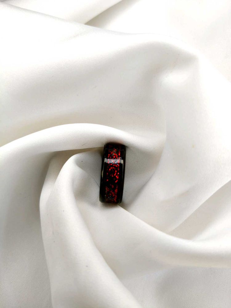 Sparkling Red Ring