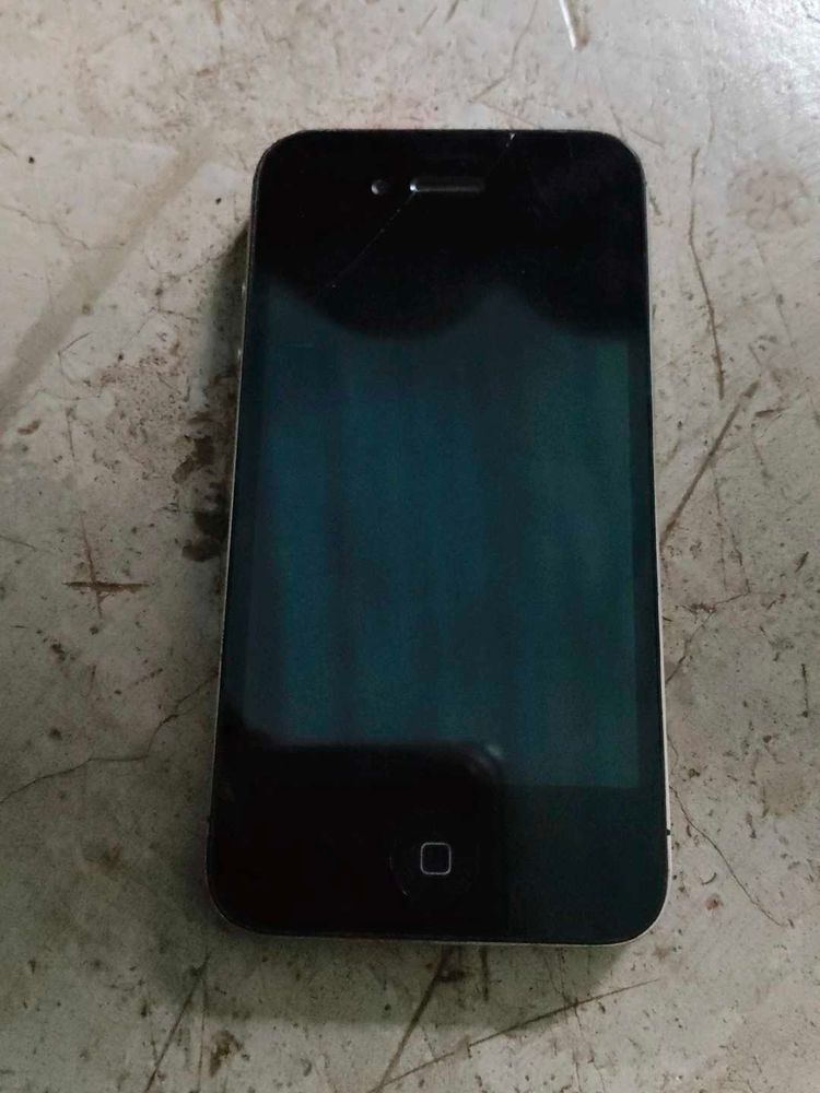 Iphone 4s With Special Offer Rs 1000