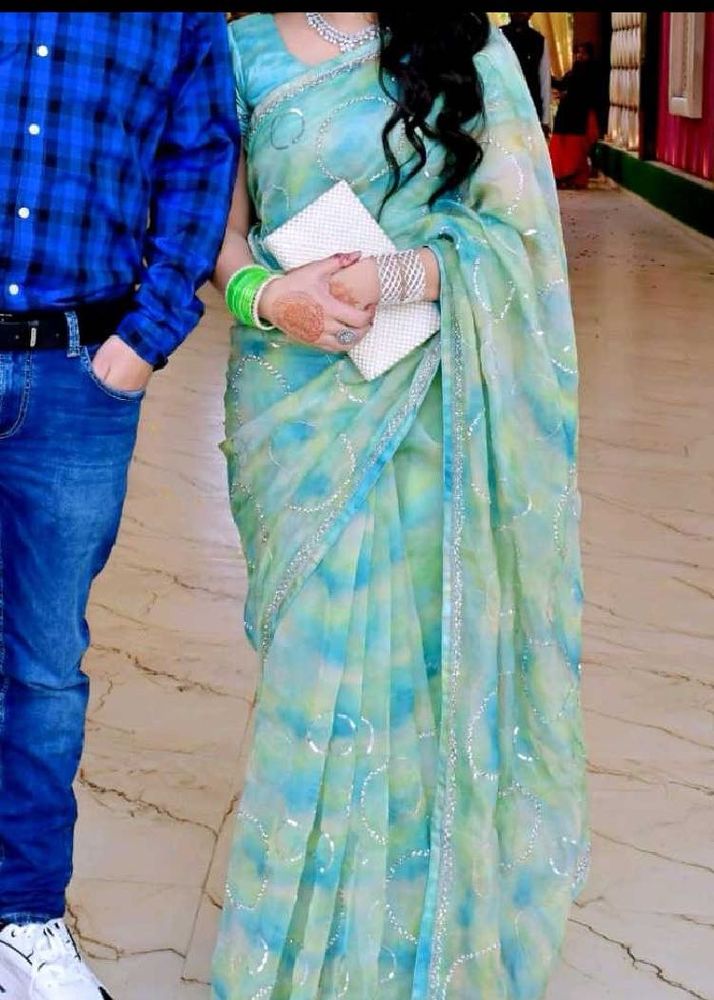 Elegant Blue &amp; Green Tie-Dye Saree