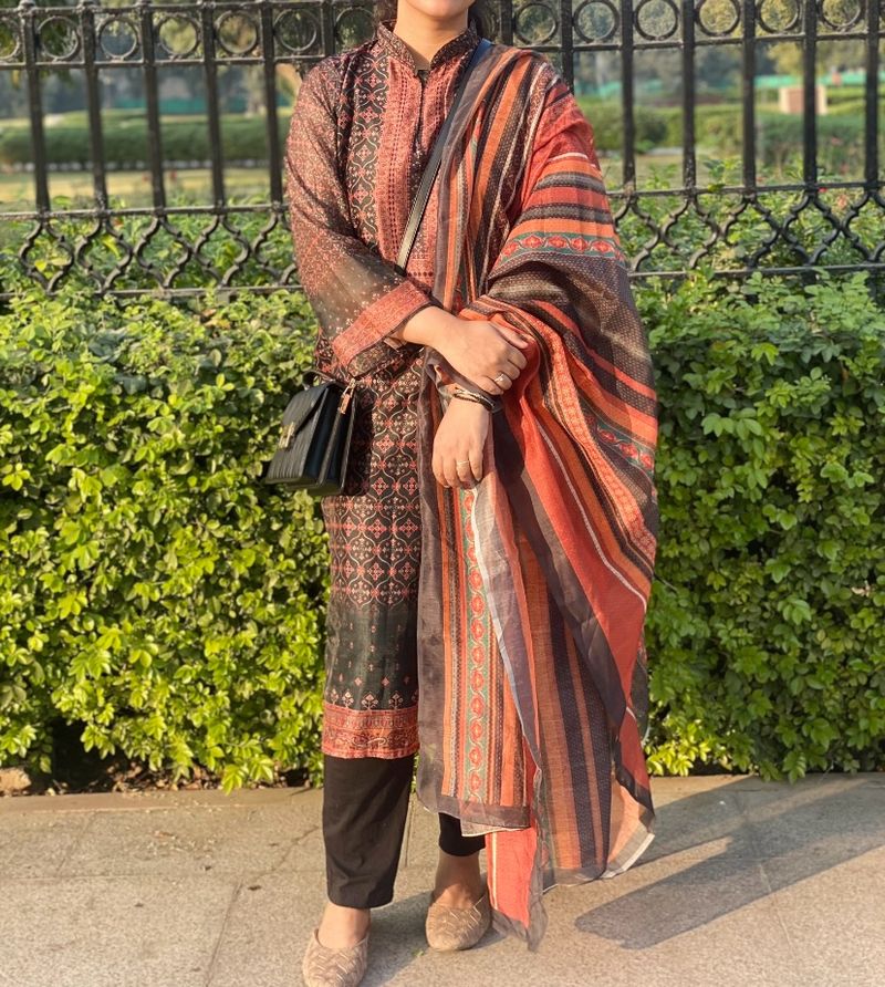 Elegant Printed Organza Dupatta &amp; Kameez