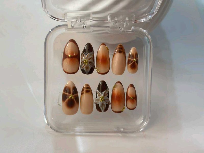 Presson Nails