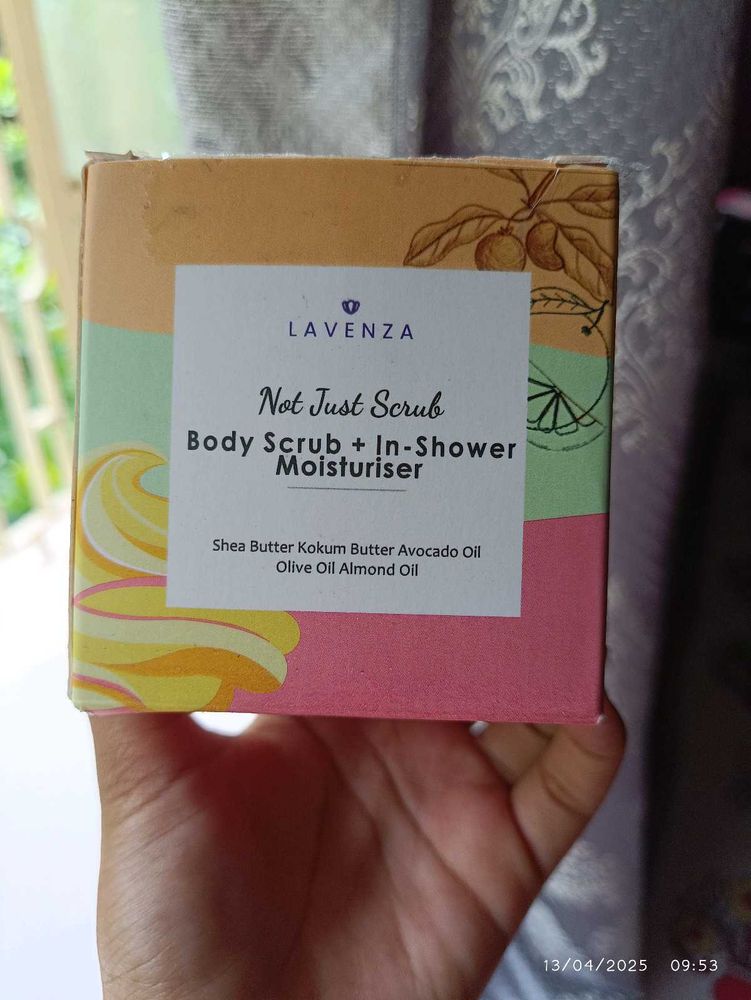 Lavenza Body Scrub Sealed Pack