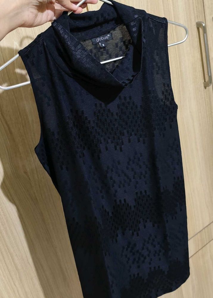 Globus Black Sleeveless Top