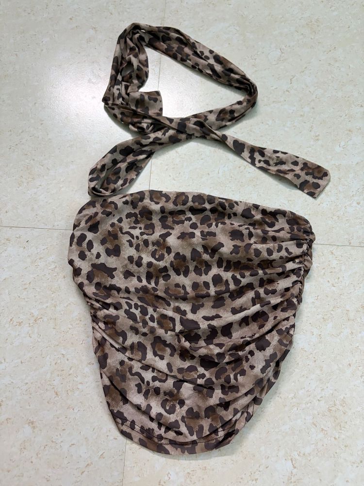 Chic Leopard Print Top😇 ( worn once)