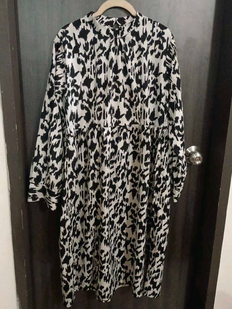 Black &amp; White Print Dress