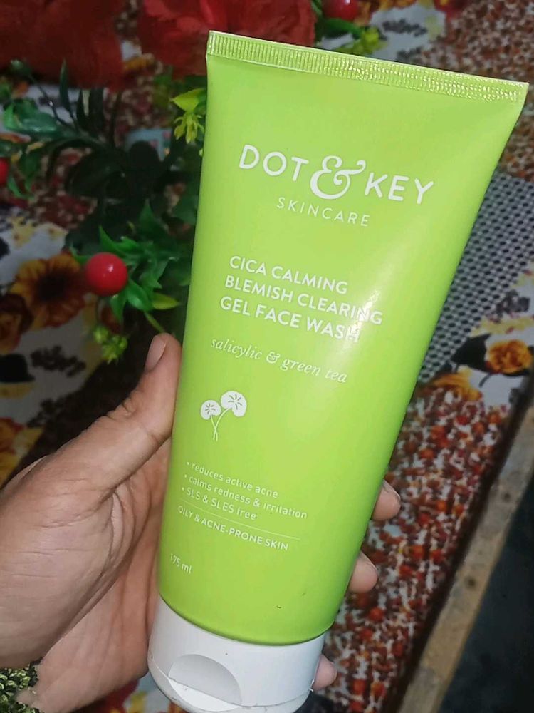 Dot N Key Facewash 💥