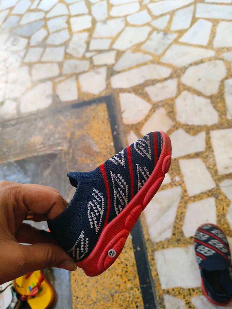 Boys Nd Girls Sports Shoes