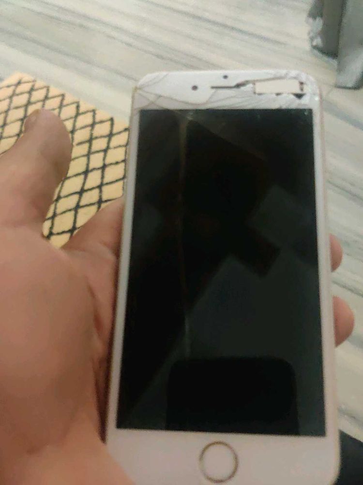 Selling Iphone6s..