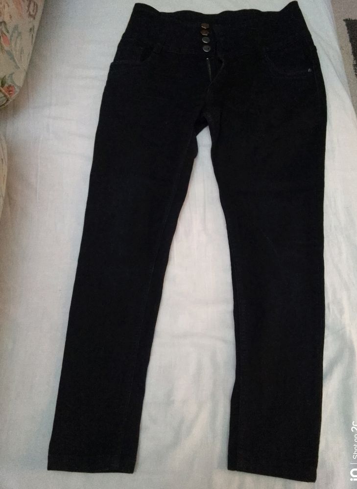 Like New Black Faded Fitted Skinny Jeans👖Girls