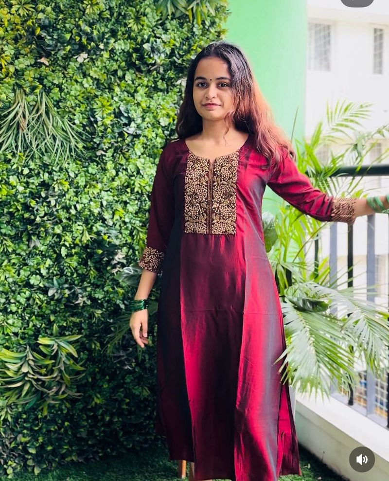 Never Used Elegant Maroon EKurtaSize M&amp;