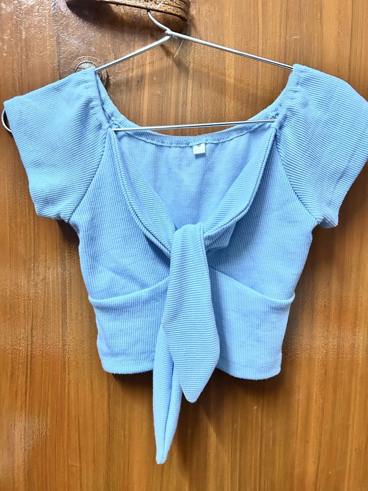 Cute Blue Tie-Front Crop Top