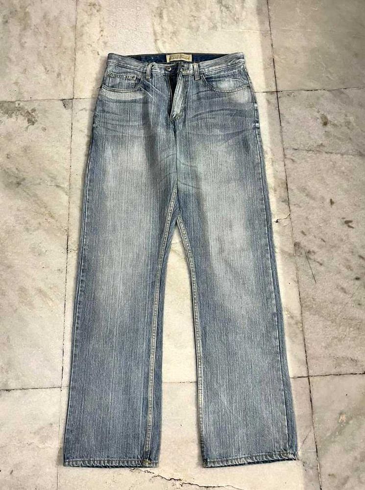 WRANGLER LIGHT BLUE RELAXED STRAIGHT FIT JEANS 32