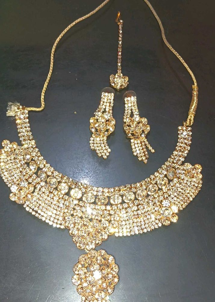 Diamond Design Necklace Set