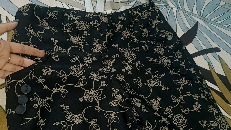 One Third Printed Pant