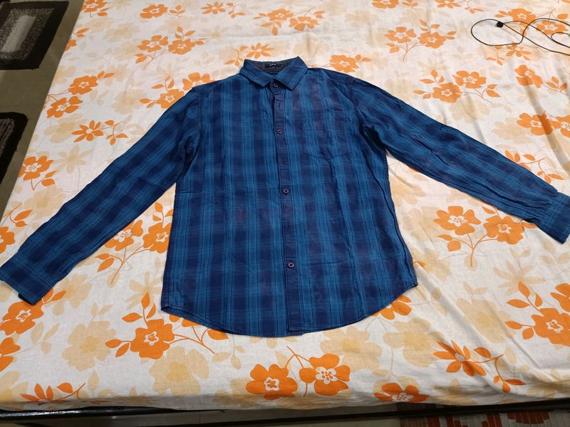 Highlander 38 Size Blue Colour Men Shirt In Very Good Condition Like New