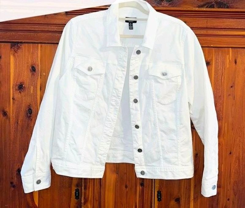 OFF-White Denim Jacket+Free 🎁Gift (Swap Accepted✅