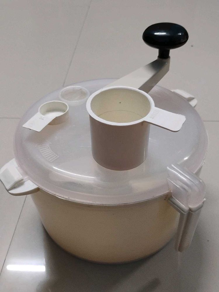 Roti Dough Maker With Measuring Cups