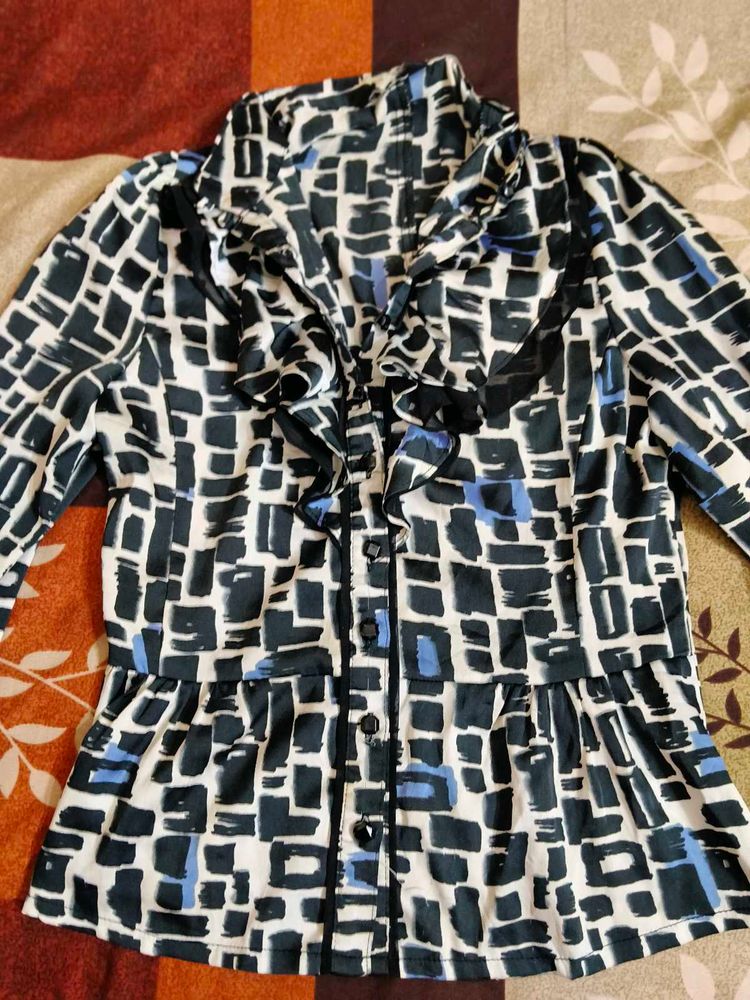 Patterned Ruffle shirt